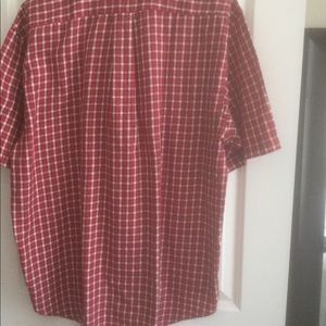 Red plaid shirt sleeve shirt
